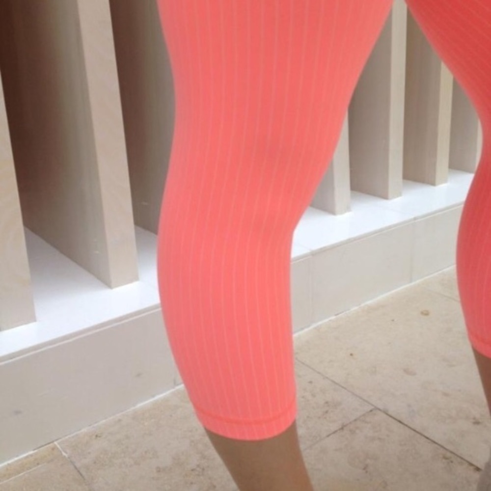 //Lululemon Wunder Under Crop Neon Pop Orange - Picture 11 of 16